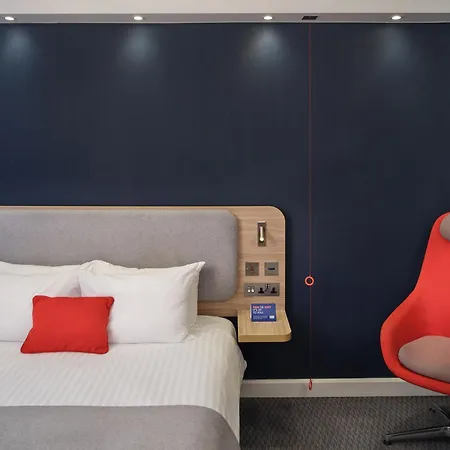 Holiday Inn Express - Birmingham - City Centre By Ihg Hotel 3*